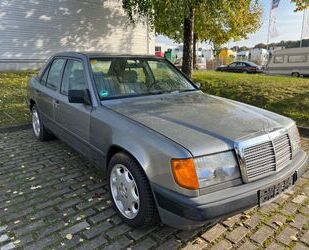 Mercedes-Benz Mercedes-Benz E 230 Liebhaberstück Gebrauchtwagen