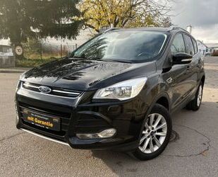 Ford Ford Kuga Titanium*ALLRAD*NAVI*LEDER*AHK*1.HAND Gebrauchtwagen