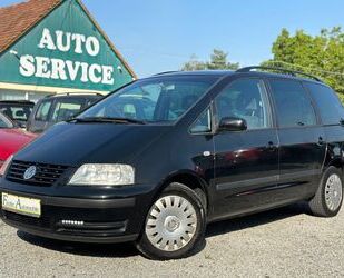 VW Volkswagen Sharan 1.9TDI Highline Aut /AHK/KLIMAAU Gebrauchtwagen