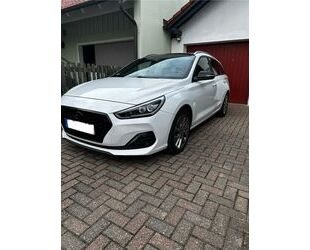 Hyundai Hyundai i30 1.4 T-GDI Premium DCT Premium Gebrauchtwagen