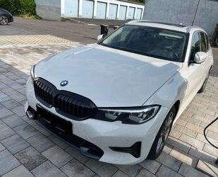 BMW BMW 320d xDrive Touring Luxury Line Gebrauchtwagen