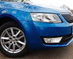 Skoda Skoda Octavia 1.8 TSI Combi DSG ELEGANCE Gebrauchtwagen