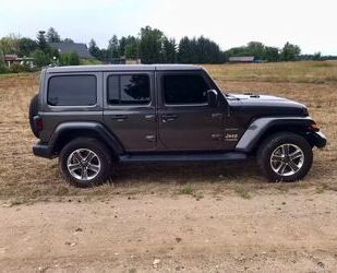 Jeep Jeep Wrangler Sahara 4x4 280 ps Gebrauchtwagen