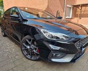 Ford Ford Focus 2,3 EcoBoost ST Styling-Paket ST Styli. Gebrauchtwagen