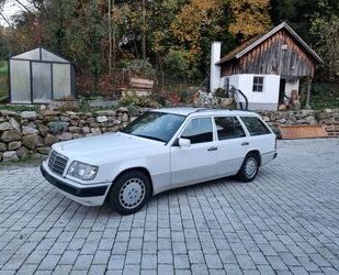 Mercedes-Benz Mercedes-Benz E 250 DIESEL W124 T-Modell Gebrauchtwagen