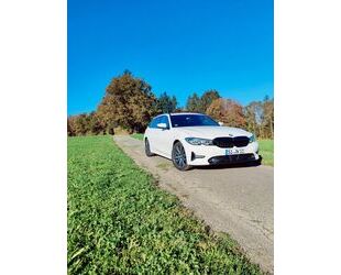 BMW BMW 320d Touring Sport Automatik Pano AHK Gebrauchtwagen