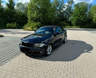 BMW BMW 120d 1er Cabrio E88 M Paket Auto schwarz Gebrauchtwagen