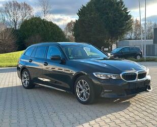 BMW BMW 320d Touring xDrive Sport Line Pano*Navi*LED* Gebrauchtwagen