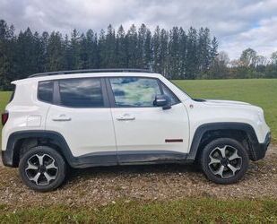 Jeep Jeep Renegade 2.0 MultiJet 125kW Trailhawk Allrad. Gebrauchtwagen