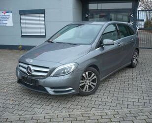 Mercedes-Benz Mercedes-Benz B 200/TEILLEDER/SHZ/KLIMA/XENON/KAME Gebrauchtwagen