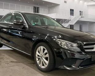 Mercedes-Benz Mercedes-Benz C 180 Lim. 9G-Tr. Navi/Multibeam/Gla Gebrauchtwagen