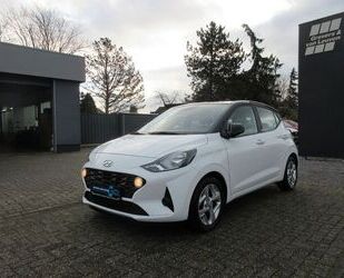 Hyundai Hyundai i10 1.2 INTRO EDIT.+ NAVI RFK TEMP WINTERP Gebrauchtwagen