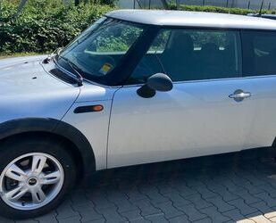 Mini MINI Mini Cooper One 1.6 LT Benzin TÜV Neu 09/20 Gebrauchtwagen