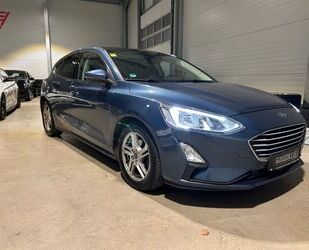 Ford Ford Focus Lim. Cool & Connect *1.Hand*Pano* Gebrauchtwagen