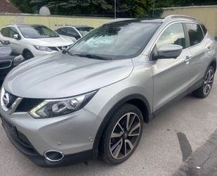 Nissan Nissan Qashqai 1.6 dCi DPF Xtronic Tekna*PANO*SERV Gebrauchtwagen