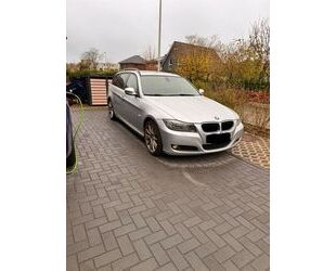 BMW BMW 318i Touring Autom. Kurvenlicht, Xenon, Pano Gebrauchtwagen