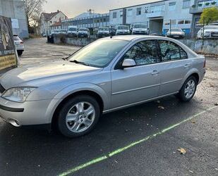 Ford Ford Mondeo 2.0 Ghia Ghia Gebrauchtwagen