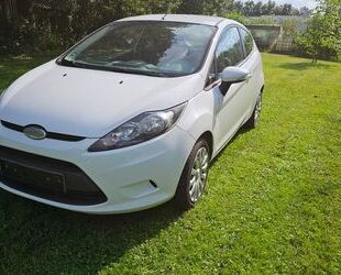 Ford Ford Fiesta 1,25 44kW Trend TÜV bei Kauf neu Gebrauchtwagen