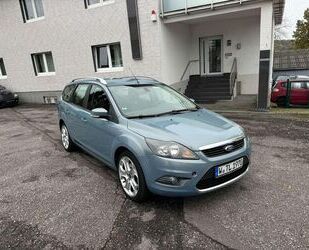 Ford Ford Focus Turnier 2.0 16V Ghia Gebrauchtwagen