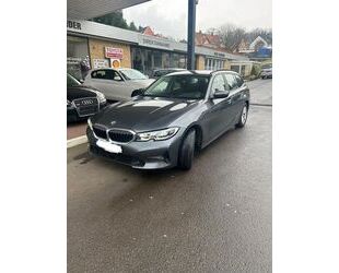 BMW BMW 318d Touring Advantage,Top Zustand Gebrauchtwagen