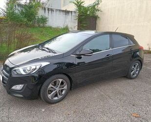 Hyundai Hyundai i30 blue 1.6 PASSION Limousine, Winterpake Gebrauchtwagen