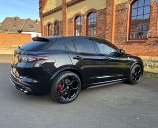 Alfa Romeo Alfa Romeo Stelvio 2.9 Bi-T. V6 Quadrifoglio Tages Gebrauchtwagen