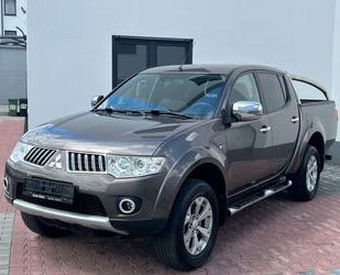 Mitsubishi Mitsubishi L200 Intense DoKa 4WD*NUR 99TKM*STDHZ*A Gebrauchtwagen