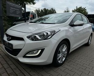 Hyundai Hyundai i30 FIFA 1.4l GDI KLIMA NAVI KAMERA *SCHEC Gebrauchtwagen