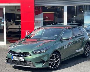 Kia Kia Ceed 1.5 T-GDI DCT Platinum NAVIGATION LEDER Gebrauchtwagen