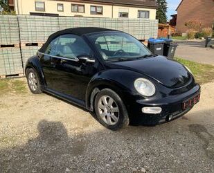 VW Volkswagen New Beetle 2.0 Cabriolet Standard Gebrauchtwagen