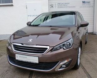 Peugeot Peugeot 308 125 THP Allure,AHK,Navigation,Panorama Gebrauchtwagen