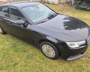 Audi Audi A4 2.0 TDI - 77198km BJ2018 schw. SH 8-fach Gebrauchtwagen