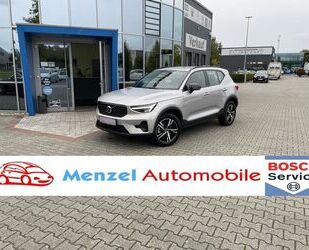 Volvo Volvo XC40 B4 B DKG Plus Dark AHK NAV LED ACC KAM Gebrauchtwagen