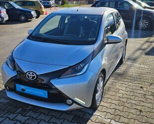 Toyota Toyota AYGO*x-play*Team*1.0*Kamera*Klima*Tempo*Car Gebrauchtwagen