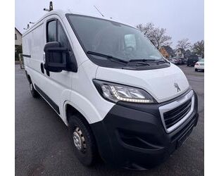 Peugeot Peugeot Boxer Kasten 330 L2H1 Premium 2 Schiebetür Gebrauchtwagen