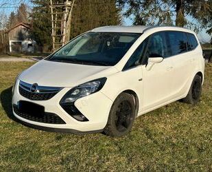 Opel Opel Zafira Tourer 1.6 Autom. Xenon Navi 7 Sitze Gebrauchtwagen