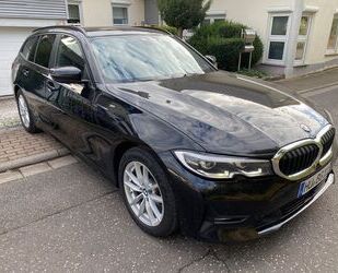 BMW BMW 320d Autom HUD ACC LED AHK PDC Livecock SHZ Gebrauchtwagen