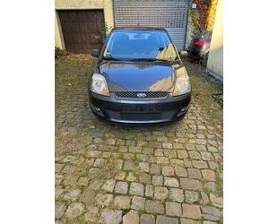 Ford Ford Fiesta 1,3 51 kW Ambiente Ambiente Gebrauchtwagen