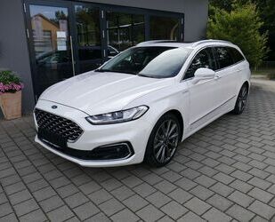 Ford Ford Mondeo 2,0 TDCi Vignale 4WD Leder Panodach 1 Gebrauchtwagen