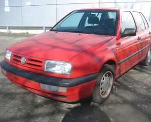 VW Volkswagen Vento 1.8 GLX erst 27198 Kilometer 1.Ha Gebrauchtwagen