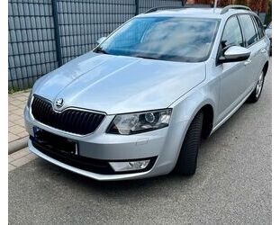 Skoda Skoda Octavia 2.0 TDI DSG Elegance Combi Automatik Gebrauchtwagen