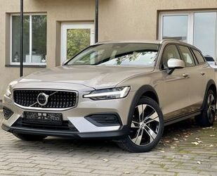 Volvo Volvo V60 Cross Country B4 D AWD Ultimate Auto Gebrauchtwagen