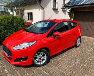 Ford Ford Fiesta 1,25 60kW Celebration ST-Line Optik Gebrauchtwagen