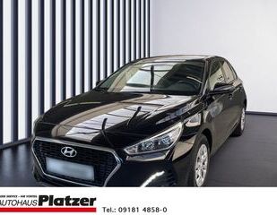 Hyundai Hyundai i30 Pure 1.4 Navi Apple CarPlay Android Au Gebrauchtwagen