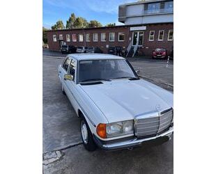 Mercedes-Benz Mercedes-Benz W123 E200 Oldtimer Oldtimer