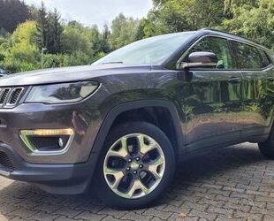 Jeep Jeep Compass Limited 2.0D Automatik+Allrad+Bi-Xeno Gebrauchtwagen