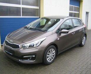 Kia Kia Ceed 1.4 Attract ** Klima ; Scheckheft ** Gebrauchtwagen