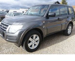 Mitsubishi Mitsubishi Pajero 3.2 DI-D PDC AHK 7-Sitzer Sitzhe Gebrauchtwagen