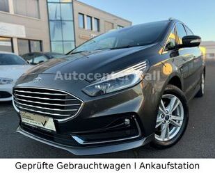 Ford Ford S-MAX Titanium 7 SITZER NAVI SHZ TOTWINKEL GA Gebrauchtwagen