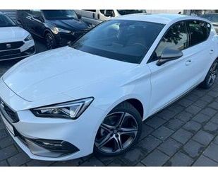 Seat Seat Leon 1.5 TSI FR PLUS /ACC/SHZ/NAVI Gebrauchtwagen